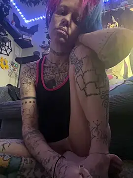 trashbrat online show from April 2026 10:05:02 PM