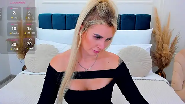 LiluDav online show from December 2025 01:32:02 PM