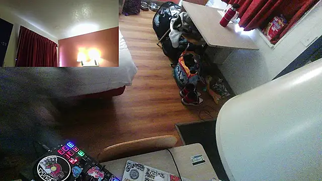 justthetip4209 online show from March 2025 03:37:01 PM