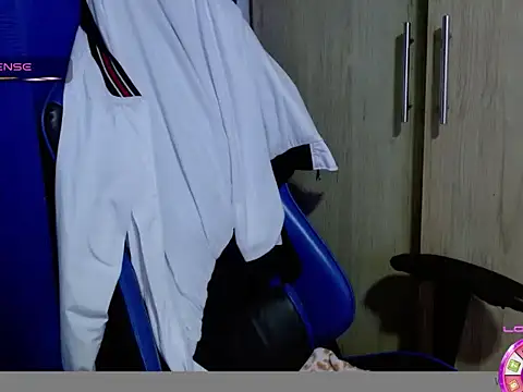 Danielagomez33 online show from March 2026 01:18:02 AM