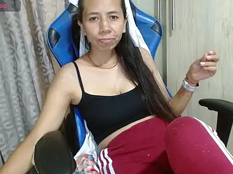Danielagomez33 online show from April 2026 10:36:02 PM