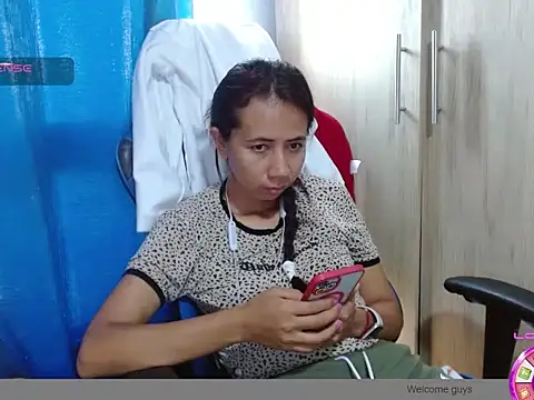 Danielagomez33 online show from February 2026 01:22:02 PM