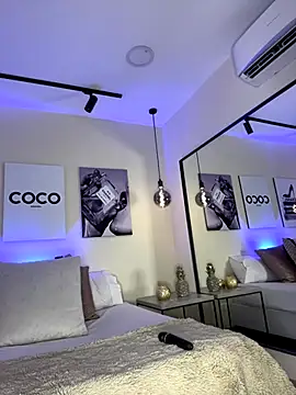 Blue Angell online show from December 2025 12:44:01 AM