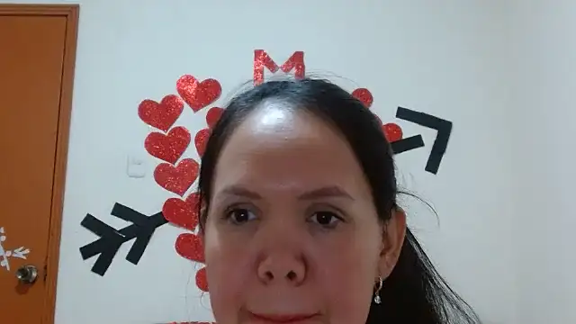 Snapshot of marilynbeautifullyhairy chatting on February 2025 11:21:02 PM marilynbeautifullyhairy online show from February 2025 11:21:02 PM