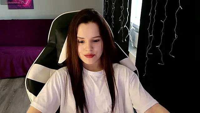 Harleen Moore online show from May 2026 05:07:02 AM