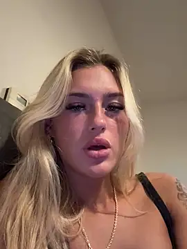 PrettyPrincess69x online show from March 2025 11:30:02 AM