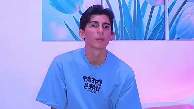 Ana and Leo online show from December 2025 02:38:02 PM