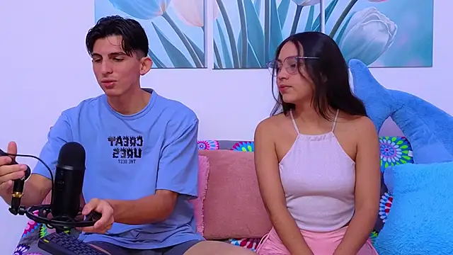Ana and Leo online show from June 2026 03:28:01 PM