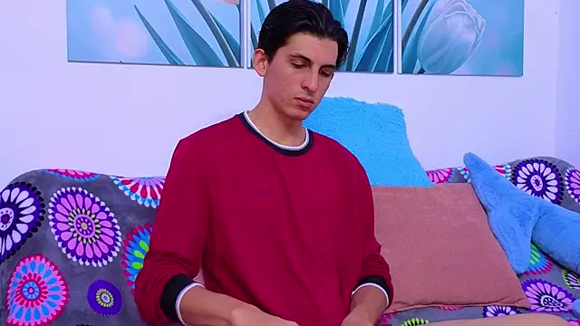 Ana and Leo online show from July 2026 03:52:02 PM