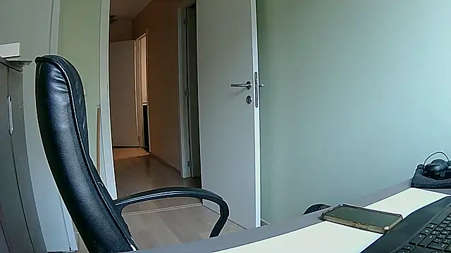 littlehairyman online show from November 2025 08:29:01 AM