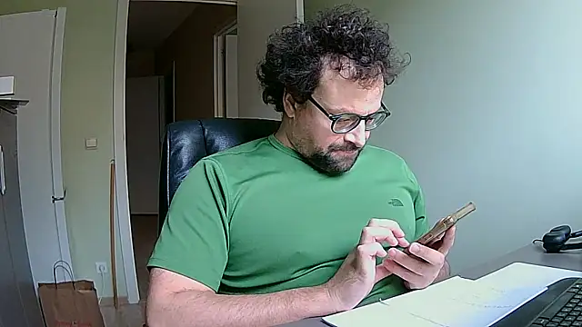 littlehairyman online show from November 2025 07:56:02 AM