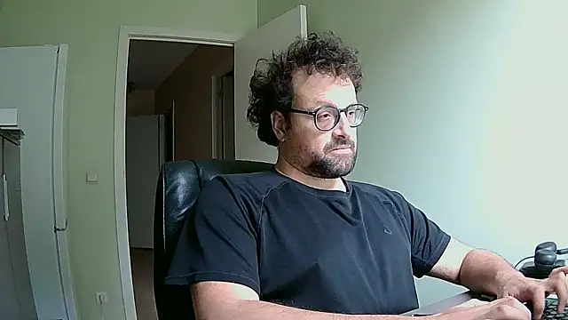 littlehairyman online show from October 2025 08:05:01 AM