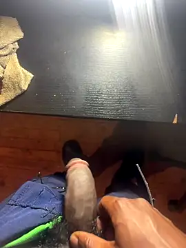 Snapshot of triplebeast chatting on October 2025 10:15:01 AM triplebeast online show from October 2025 10:15:01 AM