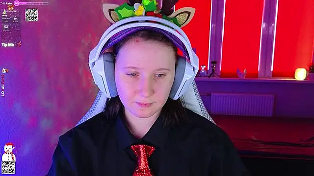 Snapshot of mon_lola chatting on December 2025 08:51:02 AM mon lola online show from December 2025 08:51:02 AM