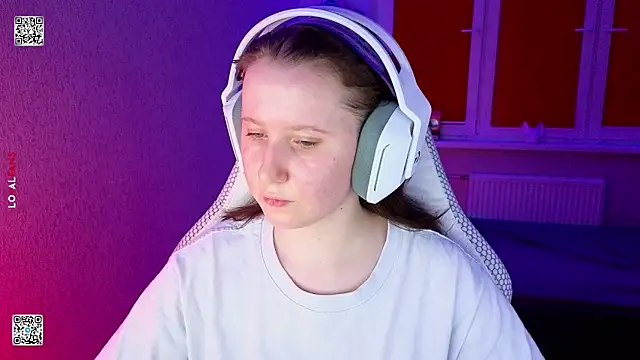 mon lola online show from March 2026 04:30:02 PM