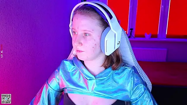 Snapshot of mon_lola chatting on November 2025 10:15:02 AM mon lola online show from November 2025 10:15:02 AM