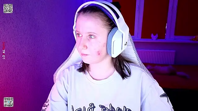 Snapshot of mon_lola chatting on February 2026 02:56:02 PM mon lola online show from February 2026 02:56:02 PM