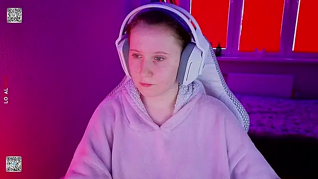 mon lola online show from April 2026 01:24:01 PM