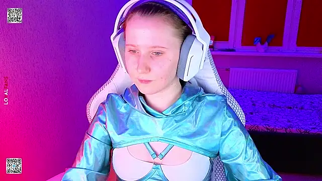 mon lola online show from April 2026 05:09:01 PM