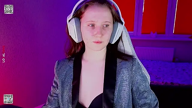 mon lola online show from April 2026 04:04:02 PM