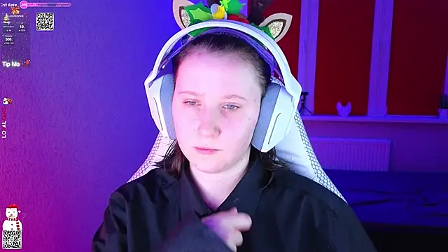 Snapshot of mon_lola chatting on December 2025 03:39:02 PM mon lola online show from December 2025 03:39:02 PM