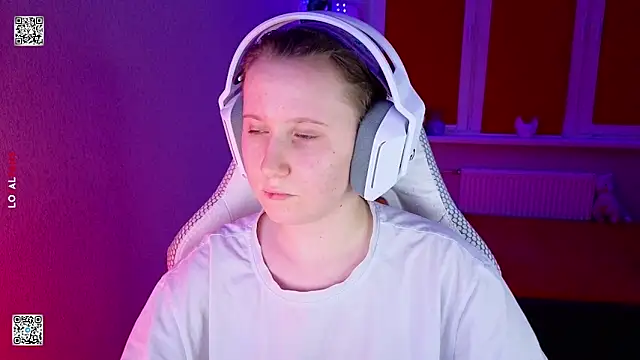 mon lola online show from March 2026 05:19:01 PM