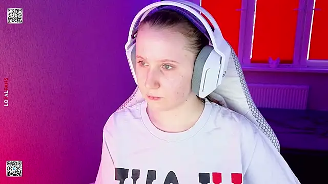 mon lola online show from March 2026 03:02:02 PM