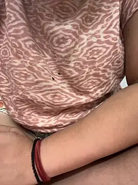 Snapshot of Red-Magic-25 chatting on October 2025 06:15:01 AM Red-Magic-25 online show from October 2025 06:15:01 AM