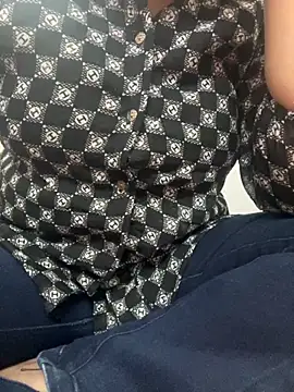 Red-Magic-25 online show from November 2025 06:01:01 AM