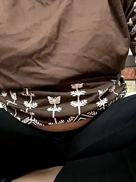 Red-Magic-25 online show from November 2025 06:36:01 AM