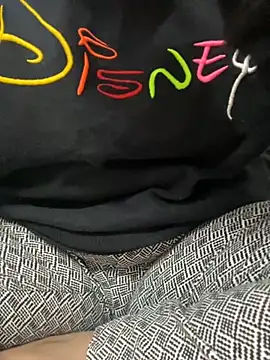 Red-Magic-25 online show from November 2025 05:56:01 AM