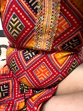 Snapshot of Red-Magic-25 chatting on October 2025 06:14:02 AM Red-Magic-25 online show from October 2025 06:14:02 AM