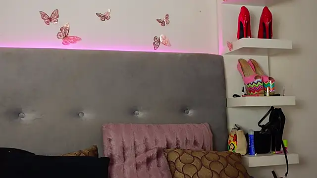 TanyaKros online show from November 2025 05:52:01 AM