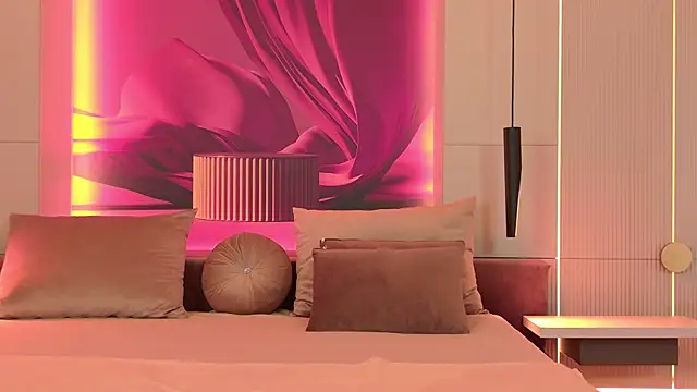 RubyLuxee online show from November 2025 06:24:02 AM