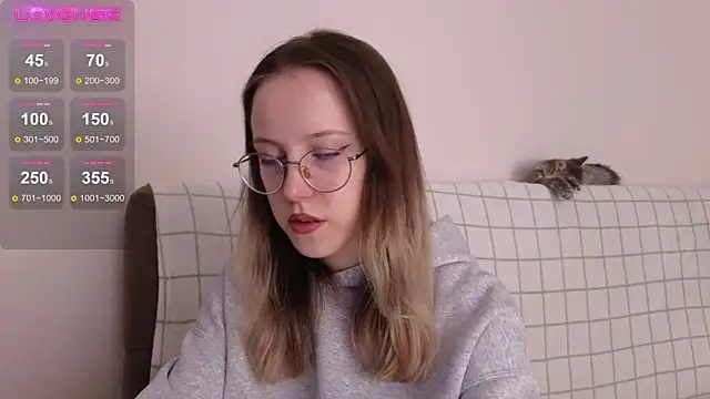 Snapshot of MaryBliss chatting on November 2025 06:52:02 PM MaryBliss online show from November 2025 06:52:02 PM