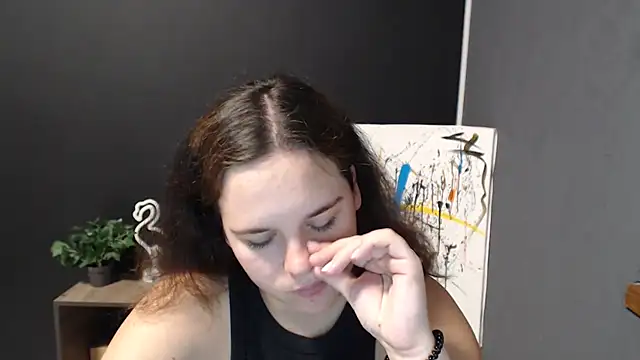 mini girly online show from September 2025 01:18:01 PM