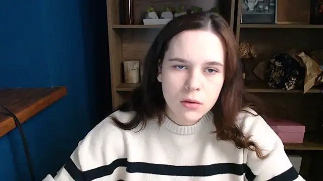 mini girly online show from December 2025 01:05:02 PM