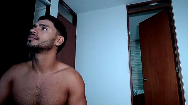 Snapshot of HOTLATINO2025 chatting on May 2026 04:22:02 PM HOTLATINO2025 online show from May 2026 04:22:02 PM