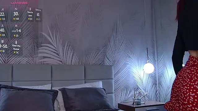 Emma plux online show from October 2025 08:04:01 AM