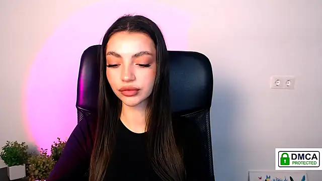 Lexi Jous online show from November 2025 02:23:01 PM