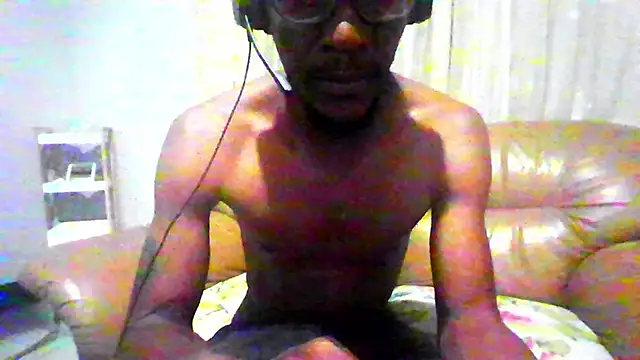 Snapshot of 1NakedTruth chatting on October 2025 07:35:01 PM 1NakedTruth online show from October 2025 07:35:01 PM