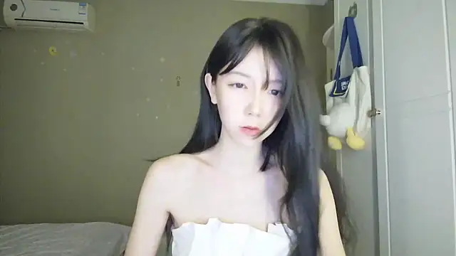 Snapshot of Ciri-CC chatting on April 2026 03:18:02 PM Ciri-CC online show from April 2026 03:18:02 PM