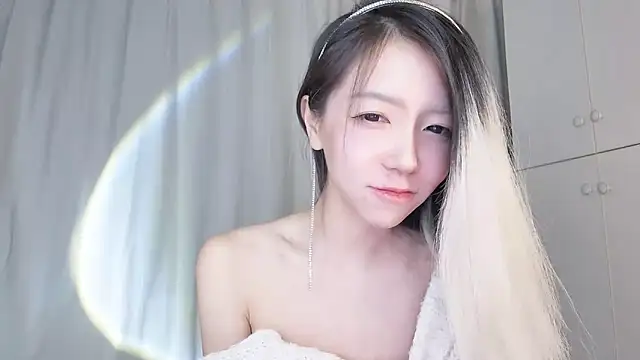 Snapshot of Ciri-CC chatting on March 2025 06:50:01 PM Ciri-CC online show from March 2025 06:50:01 PM