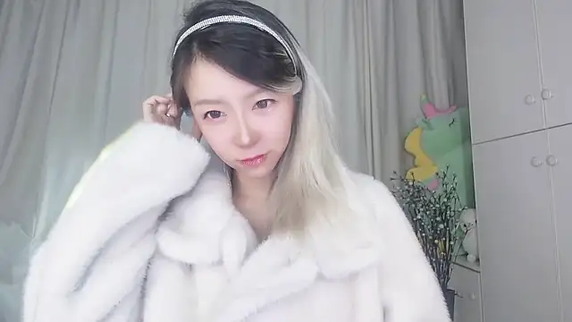 Snapshot of Ciri-CC chatting on January 2025 12:48:01 PM Ciri-CC online show from January 2025 12:48:01 PM
