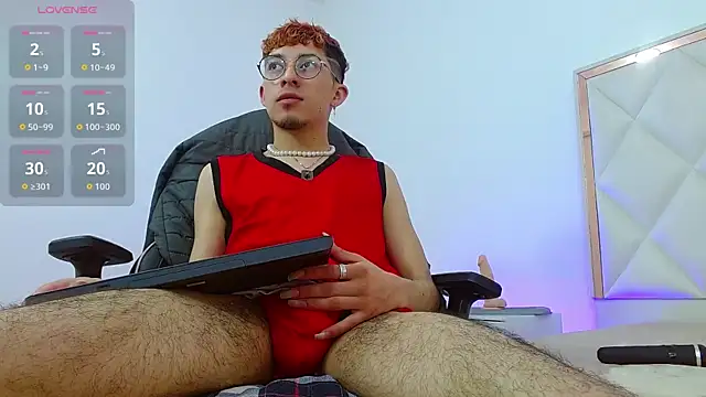 Axel tay online show from October 2025 03:38:02 AM