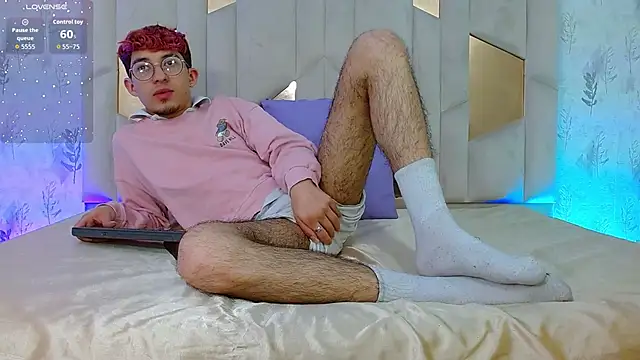 Axel tay online show from September 2025 03:29:01 AM