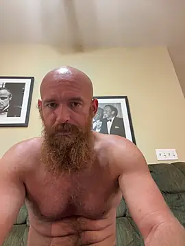Snapshot of 32XRedBeard chatting on May 2026 12:20:01 PM 32XRedBeard online show from May 2026 12:20:01 PM