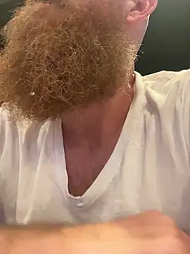 Snapshot of 32XRedBeard chatting on January 2025 10:19:01 PM 32XRedBeard online show from January 2025 10:19:01 PM