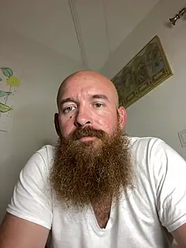 Snapshot of 32XRedBeard chatting on February 2025 09:54:01 PM 32XRedBeard online show from February 2025 09:54:01 PM