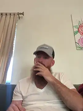 Snapshot of 32XRedBeard chatting on January 2025 09:55:02 PM 32XRedBeard online show from January 2025 09:55:02 PM